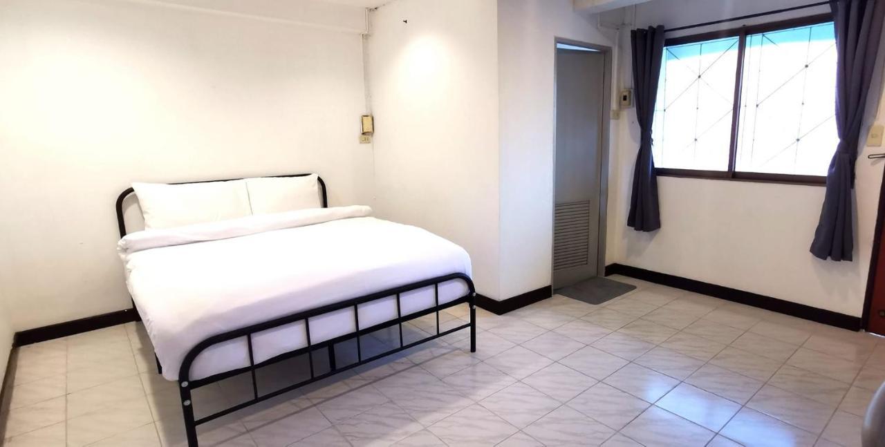 Go Inn Patong Beach Екстер'єр фото