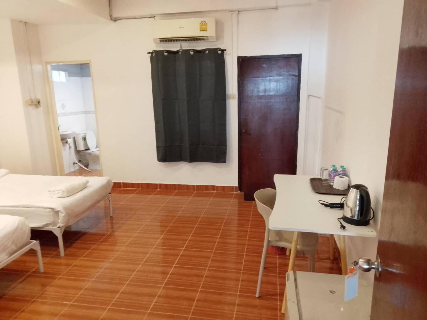 Go Inn Patong Beach Екстер'єр фото